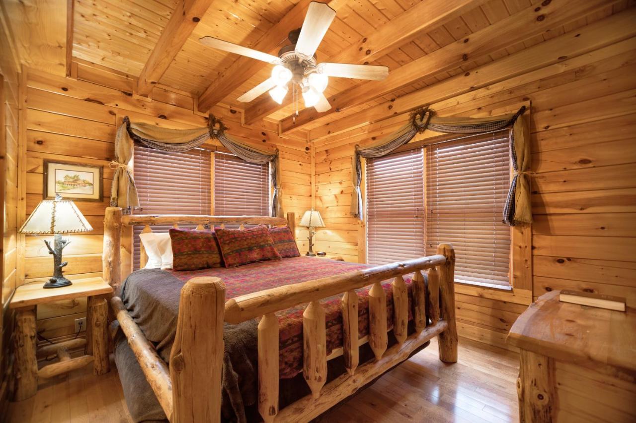Livin High Villa Sevierville Exterior photo