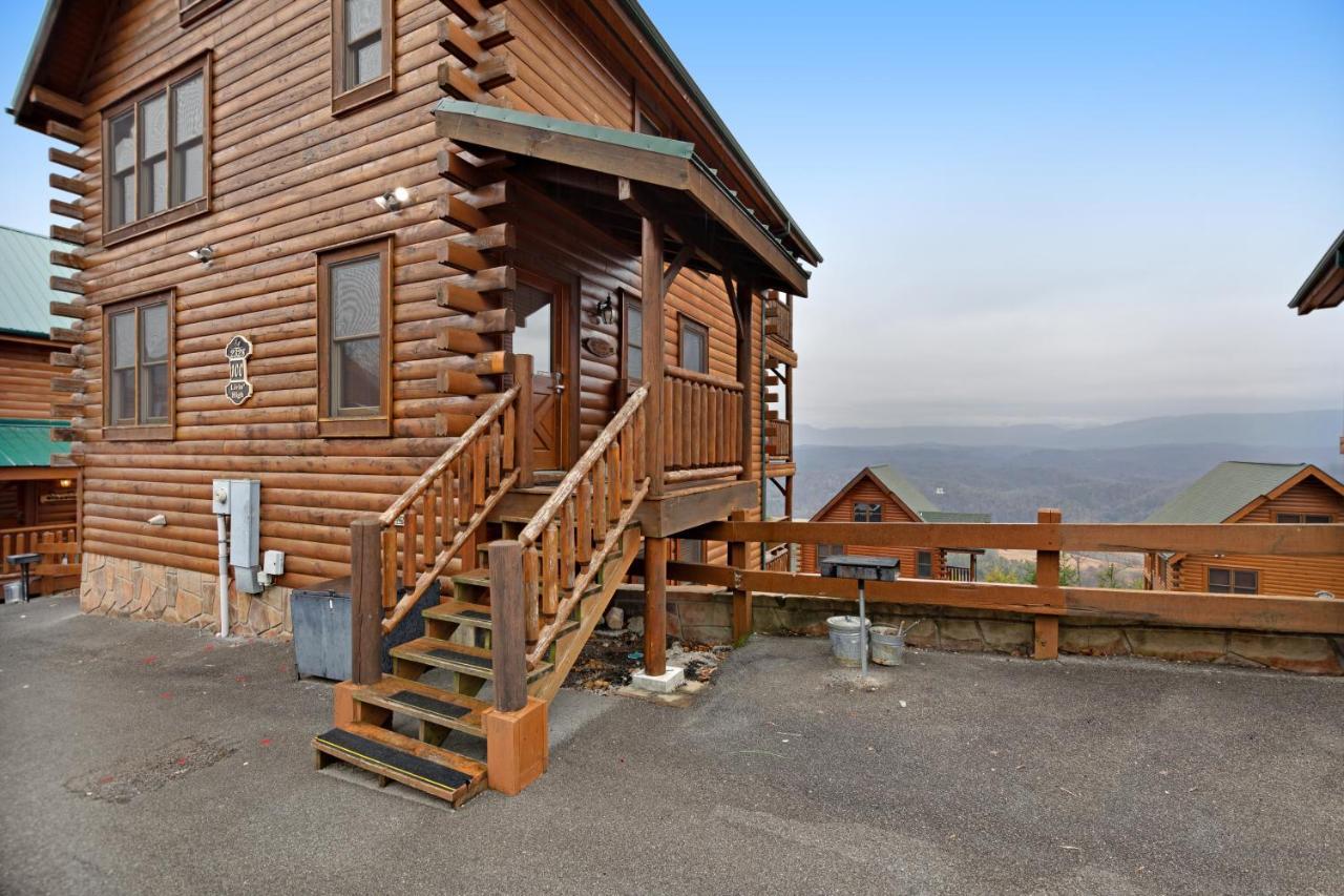 Livin High Villa Sevierville Exterior photo