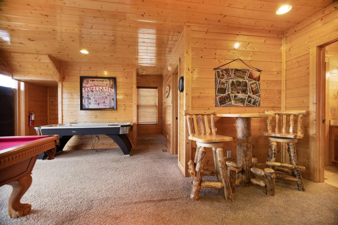 Livin High Villa Sevierville Exterior photo