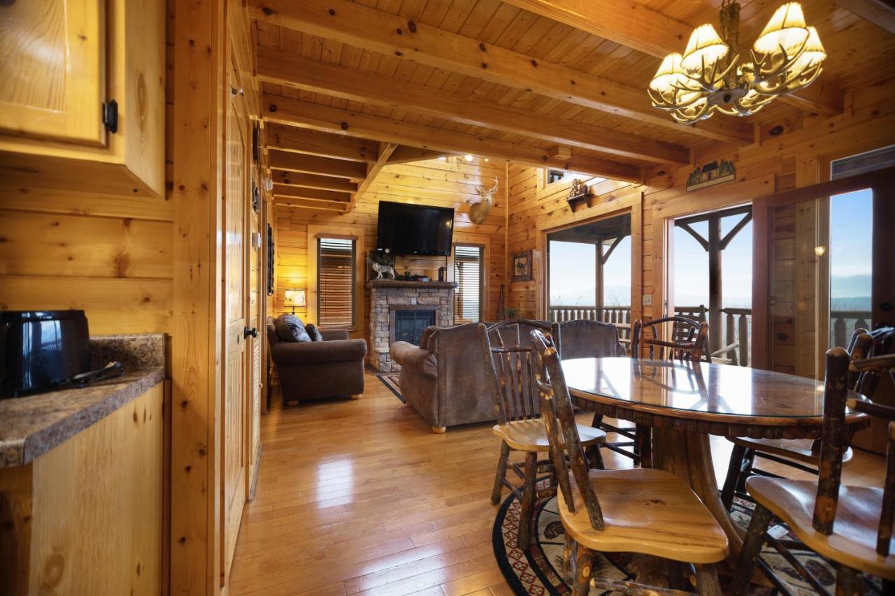 Livin High Villa Sevierville Exterior photo