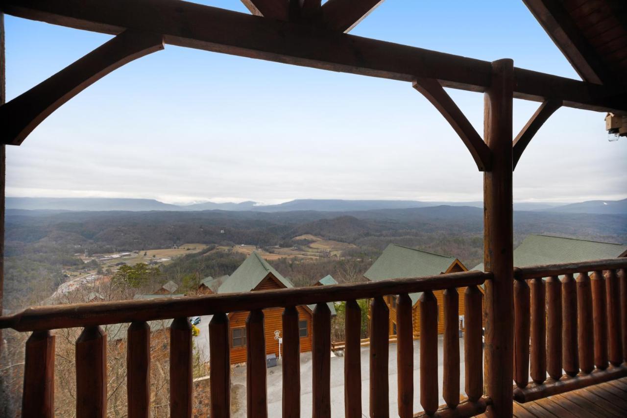 Livin High Villa Sevierville Exterior photo