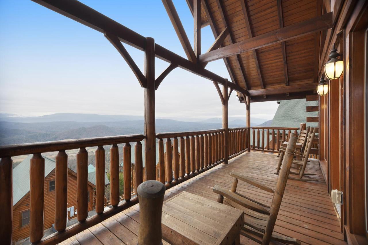 Livin High Villa Sevierville Exterior photo
