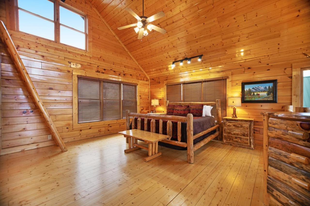Livin High Villa Sevierville Exterior photo