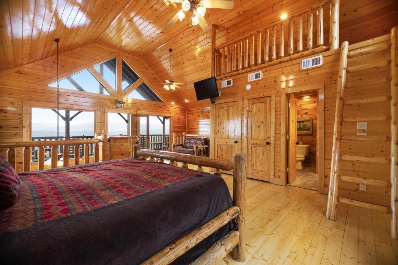 Livin High Villa Sevierville Exterior photo
